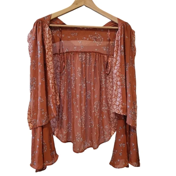 Free People bohemian blouse floral print button-up bell sleeves flowy feminine - Picture 7 of 11